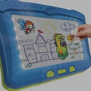 Like New Crayola Magic Scene Creator - Blue and Green